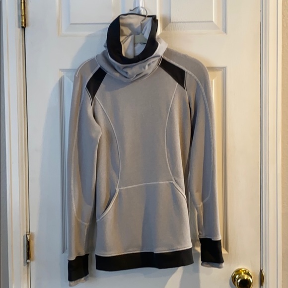 lululemon athletica Tops - Lululemon scuba hoodie